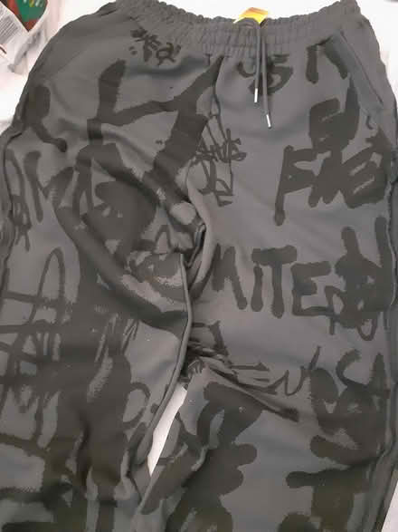 Photo of free L or XL size joggers (Birmingham City Centre B4) #1