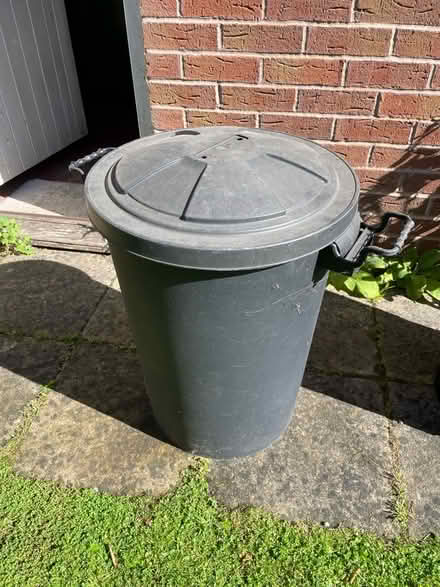 Photo of free Dustbin (Wallands Park BN7) #2