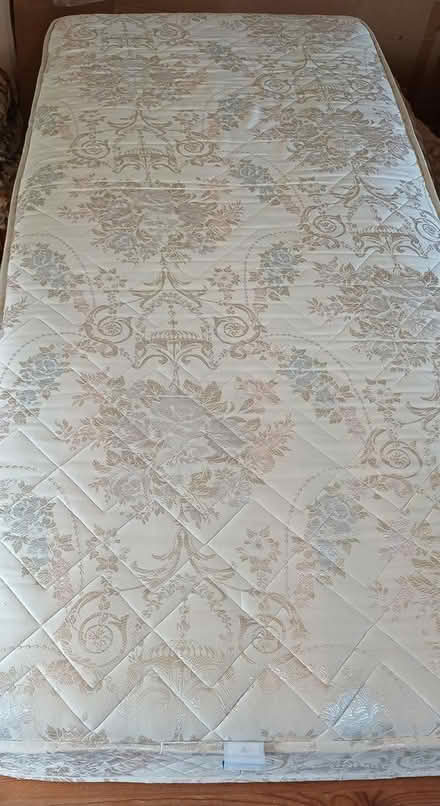 Photo of free 3' Single sprung Mattress (Chinnor / Radnage OX39 4) #3