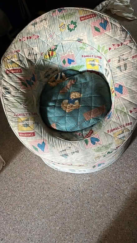 Photo of free Kids sofa to bless (Toa Payoh Lorong 7 Block 8) #1