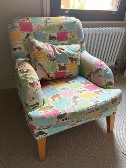 Photo of free Patterned armchair (E7 9ej) #3