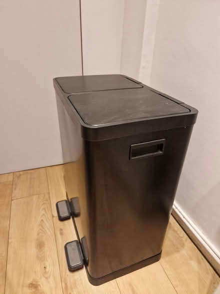 Photo of free Double pedal bin (SW6) #2