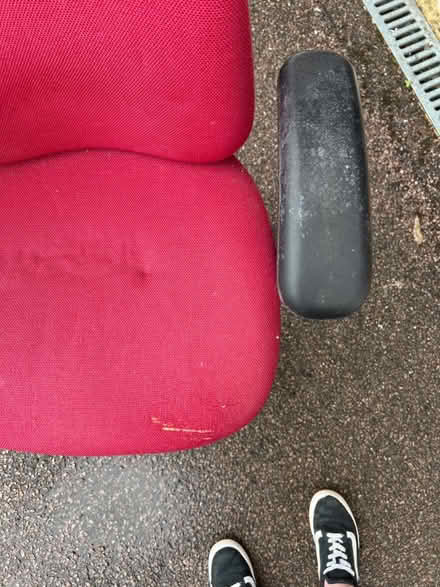 Photo of free Red office chair, quite worn (Chells Manor SG1) #3