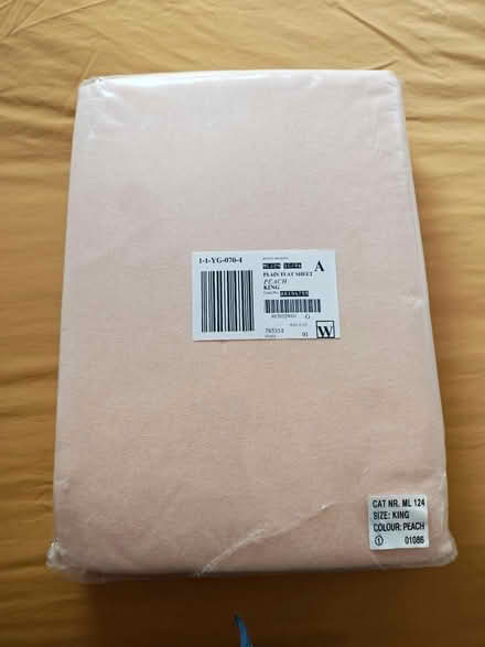 Photo of free King size flat brushed sheets (Great Sutton CH66) #1