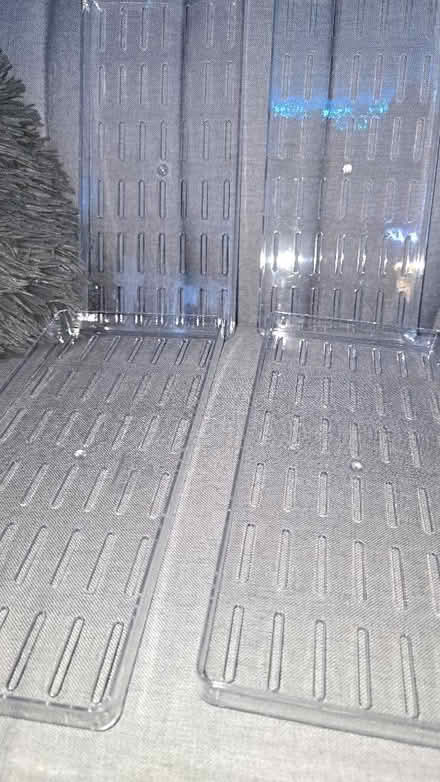 Photo of free 4 plastic trays (West Croydon CR0) #1
