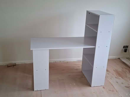 Photo of free White desk (Mortonhall EH16) #3