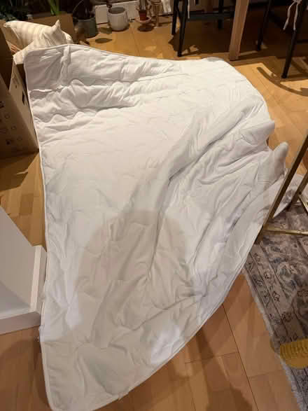 Photo of free Mattress topper (SE1 3LD) #1
