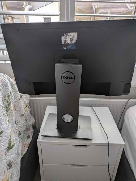 Photo of free Dell monitor (E17 Wood Street / Walthamstow) #2
