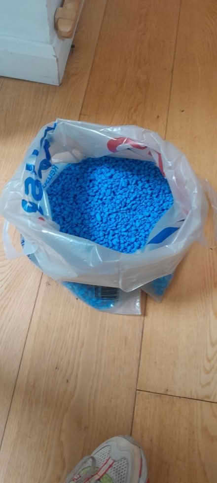 Photo of free Blue gravel for fish tank (Barnes, sw13, near hamm bridge) #1