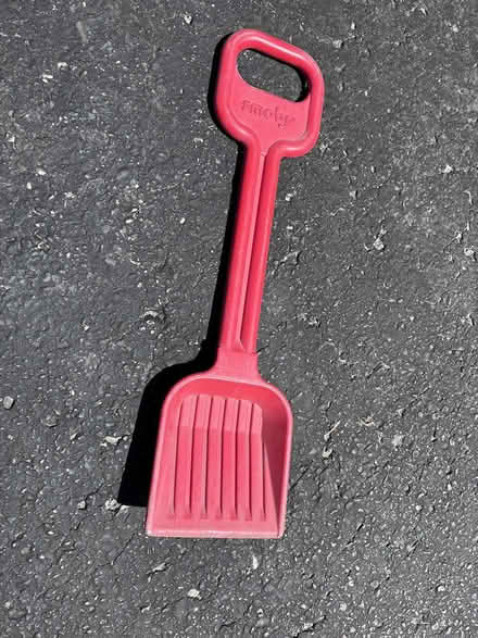 Photo of free Small Shovel (Bayview Ave and Wellington St) #1