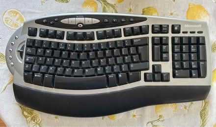 Photo of free Microsoft Wireless Comfort keyboad (Wantage OX12) #1