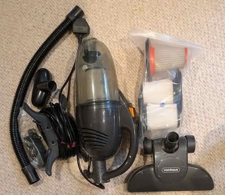 Photo of free 800w Hand Held Vacuum Cleaner (Sidney Road KT12) #1