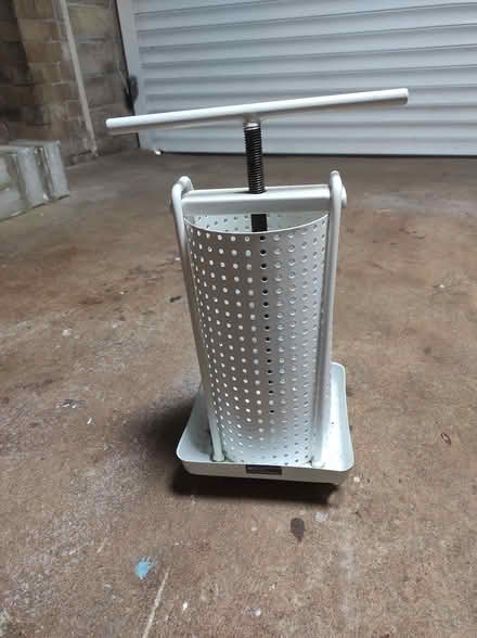 Photo of free Juicer (Buglawton CW12) #1