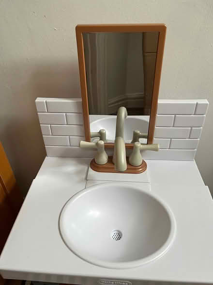Photo of free Children’s Little Tikes Sink (NOT WORKING) (Downham Market PE38) #4