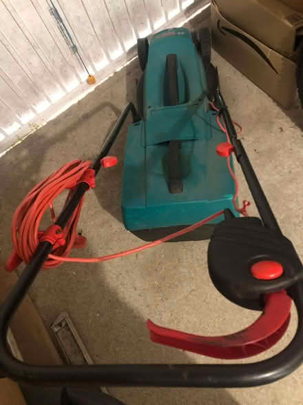Photo of free Electric lawn mower (South Tonbridge TN9) #3