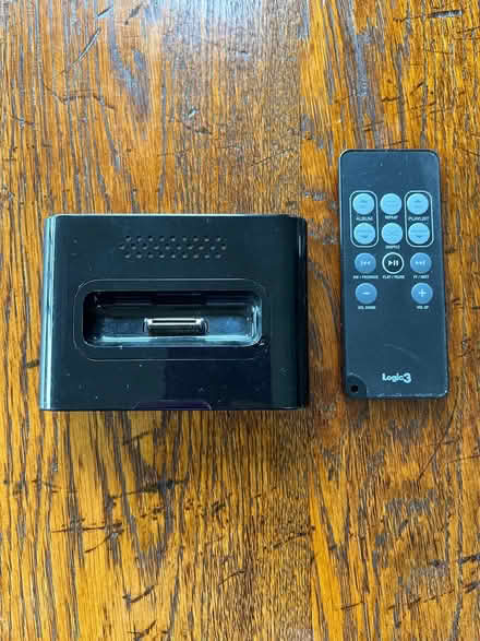 Photo of free Logic3 ipod dock (Benson OX10) #1