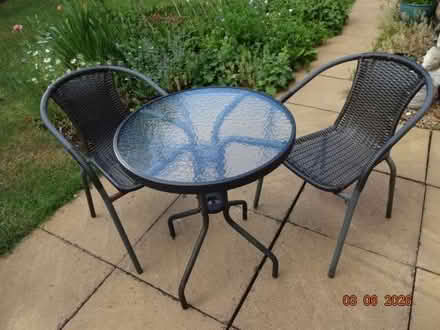 Photo of free Patio table and two chairs (Twyford OX17) #1