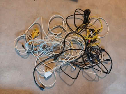 Photo of free Various cables (Wilmslow SK9) #1