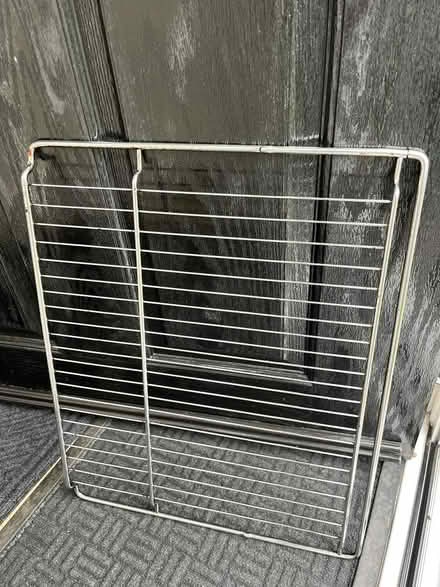 Photo of free 1 shelf for oven (Cm12 9pp) #1