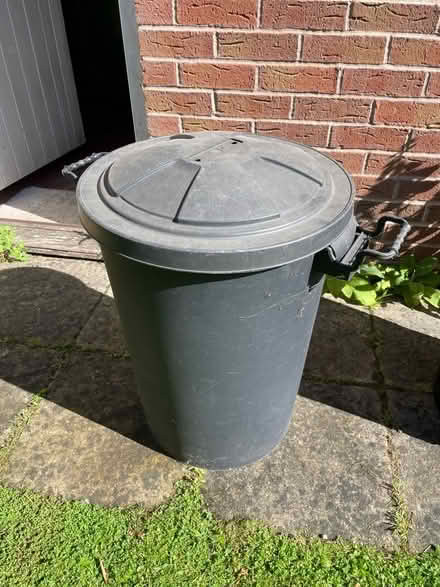 Photo of free Dustbin (Wallands Park BN7) #1
