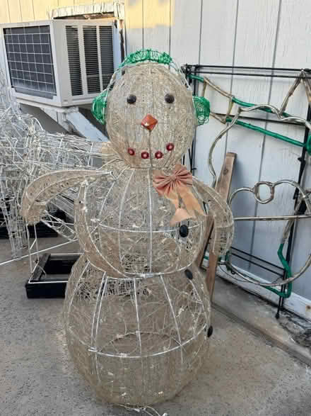 Photo of free Christmas Decorations, Outdoor (Fountain Vly, Heil & Bushard) #1