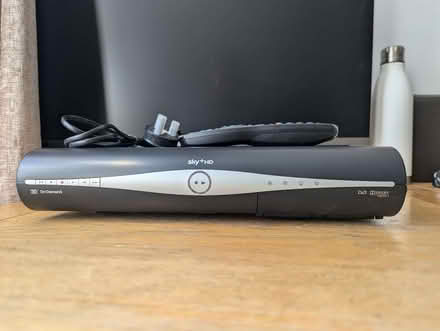 Photo of free sky+ hd box drx890 + remote + power lead (Kew TW9) #1