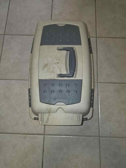 Photo of free Pet carrier 18x10x10in (Near wilcox high school) #2