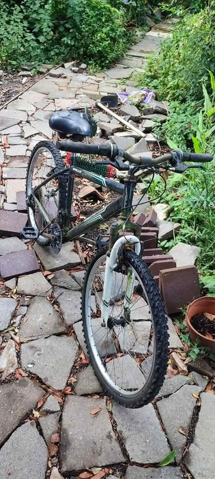 Photo of free Apollo Slant Bike - repair project (Aldworth) #1