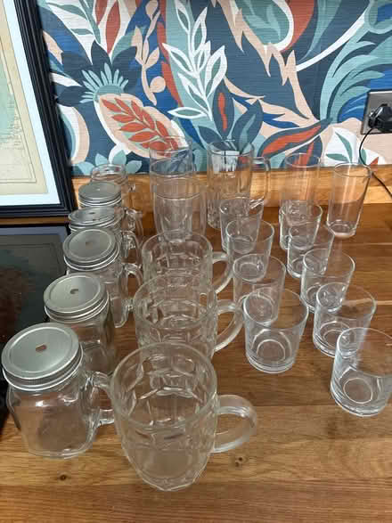 Photo of free Glasses Various (Skerton LA1) #1