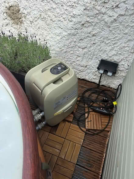 Photo of free Inflatable hot tub (Hitchin) #2