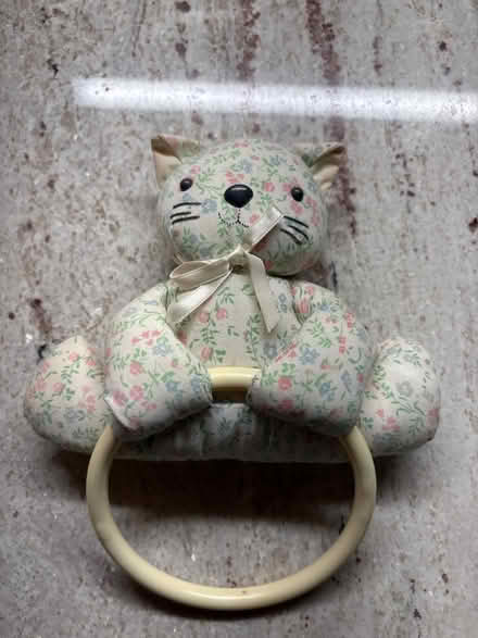 Photo of free Cat towel holder (Croton-on-Hudson) #1