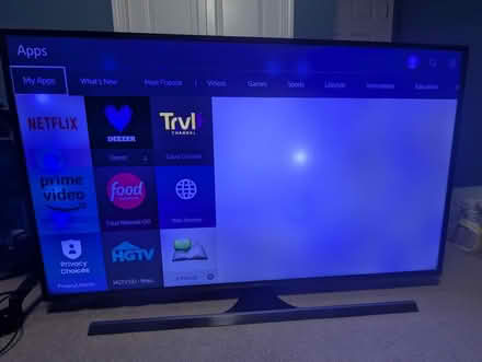 Photo of free Samsung 60" 4K Smart TV Blue Tint (98031) #2