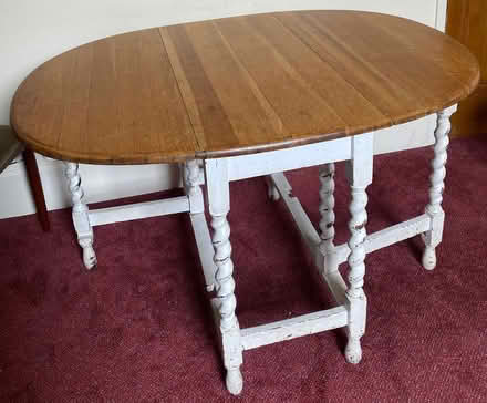 Photo of free Extendable dining table (Carlisle CA1) #1