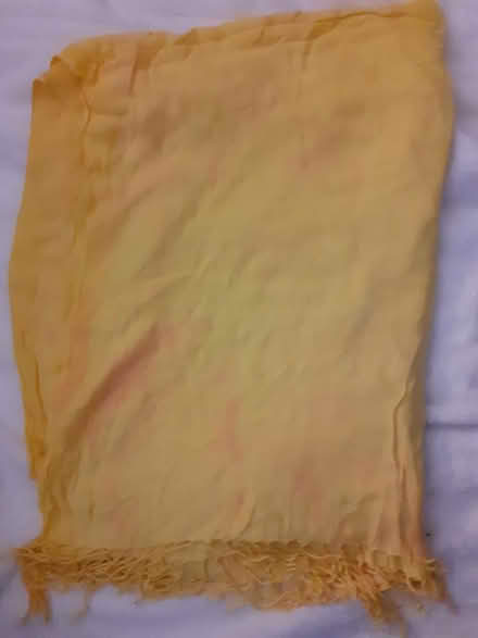 Photo of free Yellow Shawl (Birmingham City Centre B4) #1