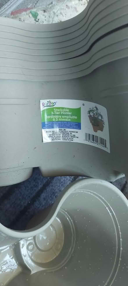 Photo of free Stackable garden planters (Etobicoke/Mississauga border) #2