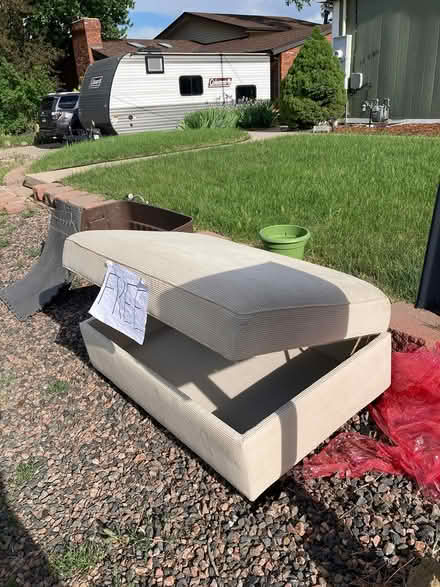 Photo of free Ottoman with storage (Pleasant View) #1