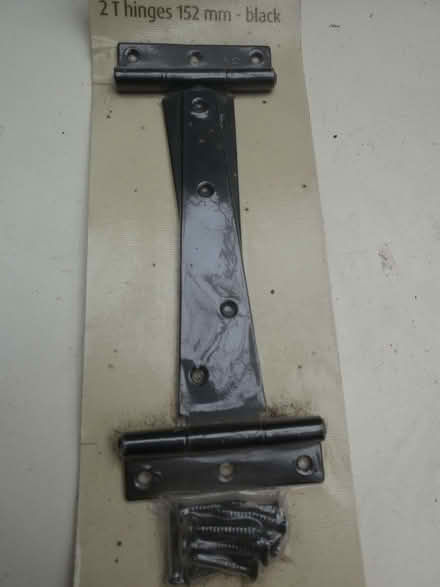 Photo of free pair outdoor gate hinges unused (Whitestake PR4) #1