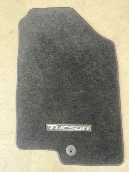 Photo of free Hyundai Tucson Hyb. 2026 Flr Mats (San Jose near Eastridge Mall) #4