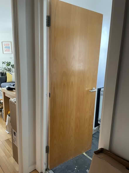 Photo of free Door (De Beauvoir Town N1) #1