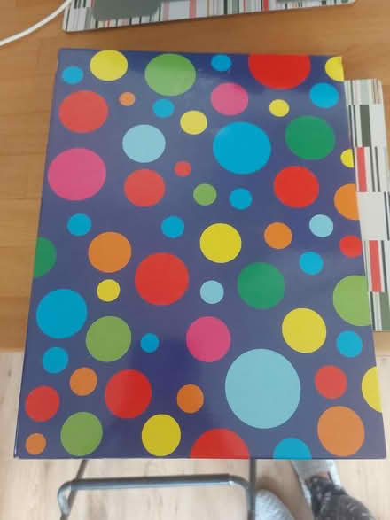 Photo of free A4 folder with all 12 months of the year on subject divider (Seven Sisters N15) #1