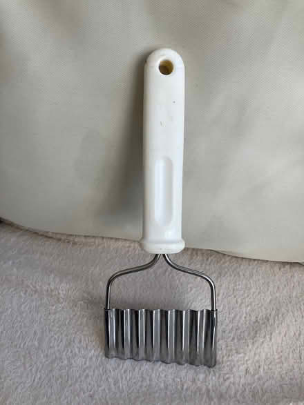 Photo of free Crinkle cut potato knife (Rothley LE7) #1