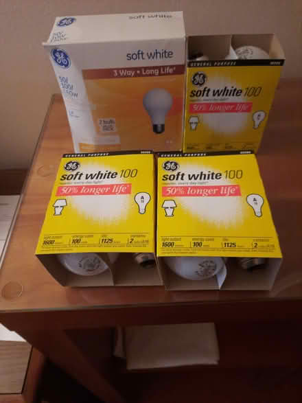 Photo of free Light bulbs (Kips Bay, Manhattan) #1