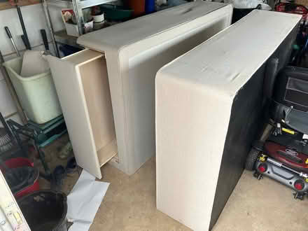 Photo of free King size divan with draws (LE17 Lutterworth) #1