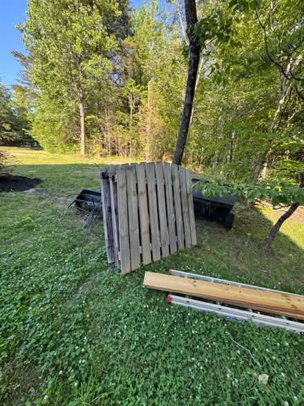 Photo of free 4ft gate with hardware (Candlewood subdivision) #1