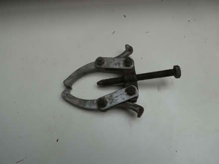 Photo of free hub/bearing puller (Whitestake PR4) #1