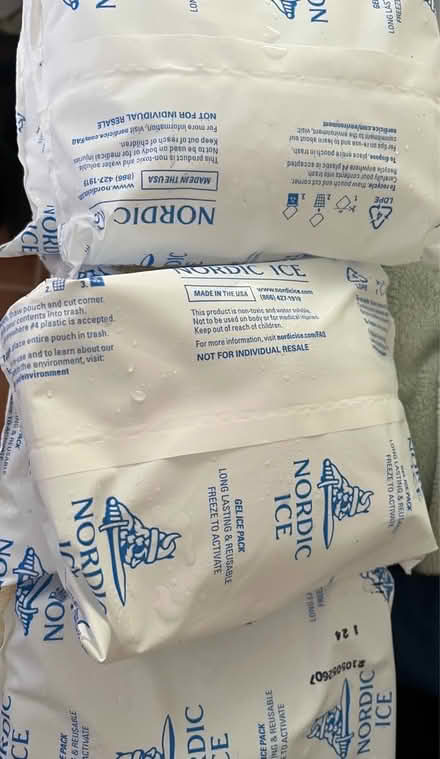 Photo of free Chewy cold shipping & cold packs (21770) #2