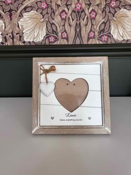Photo of free Photo frame (Stoneleigh KT17) #1