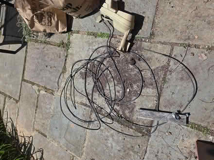 Photo of free Wires (Friendship Heights) #3