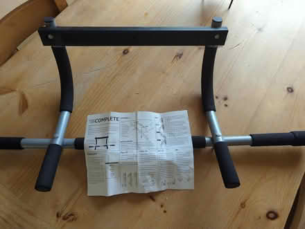 Photo of free Gym bar (Redditch B97) #1