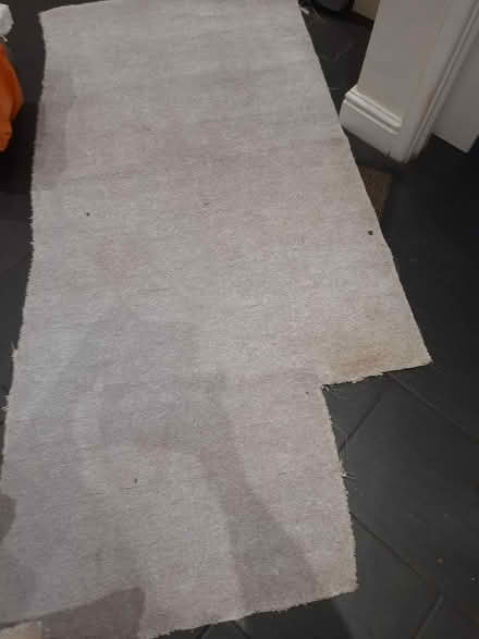 Photo of free Carpet offcuts (B90 4st) #1